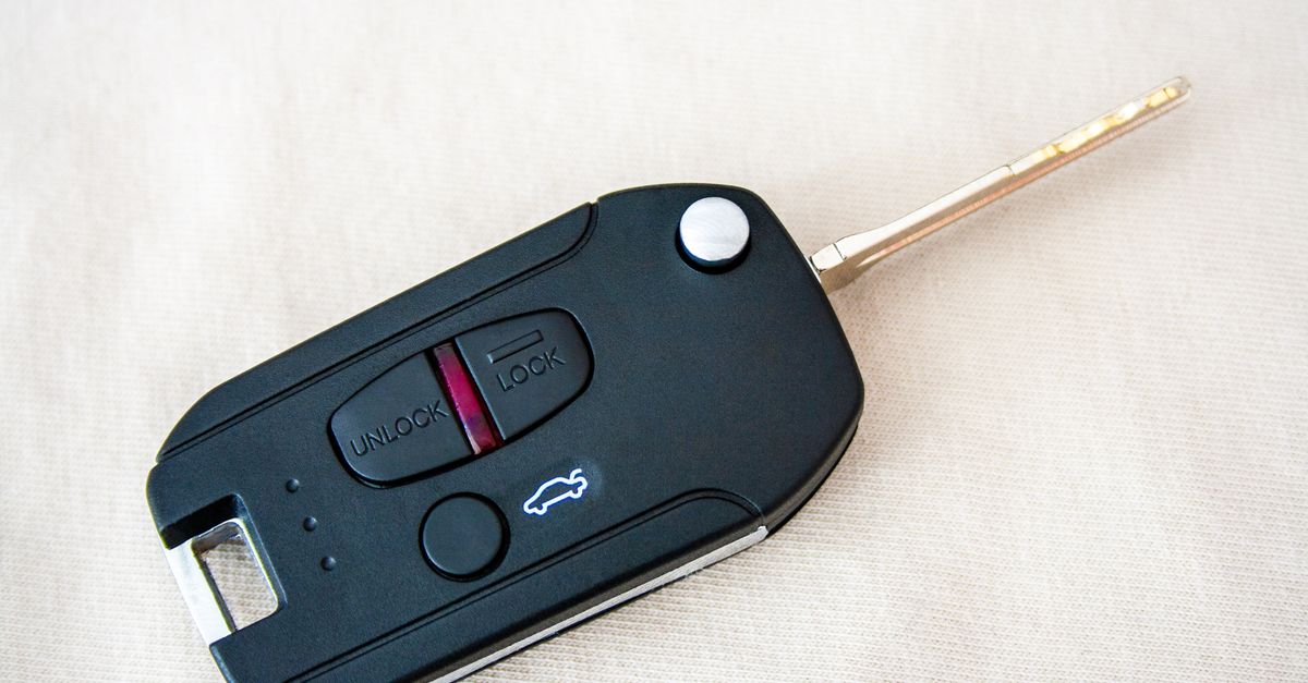 Hyundai car key fob — Tremont Ave Locksmith Inc