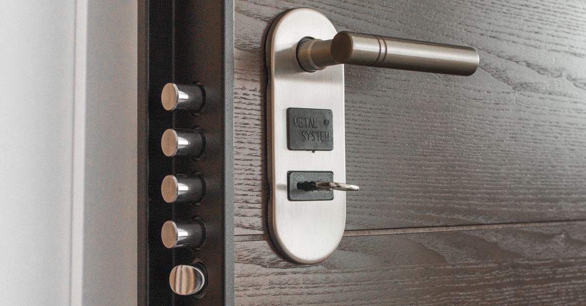 When to Rekey Your Bronx Storefront After Staff Changes — Tremont Ave Locksmith Inc