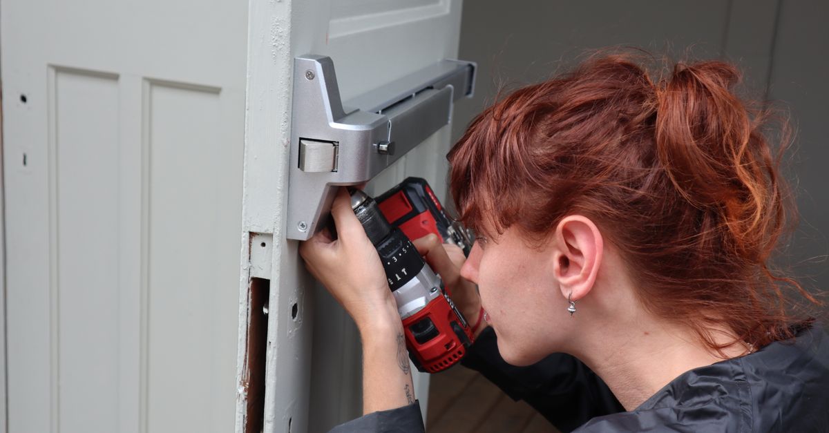 locksmith service technician — Tremont Ave Locksmith Inc