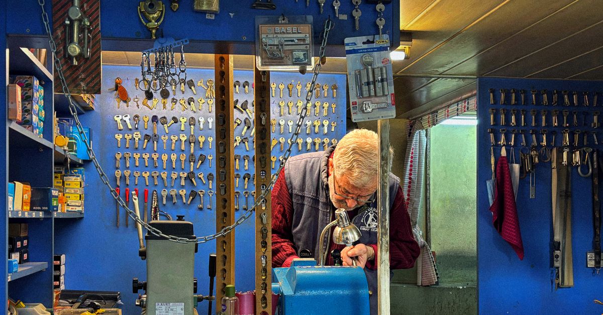 How to Know You Are Working With a Legitimate Locksmith in the Bronx — Tremont Ave Locksmith Inc